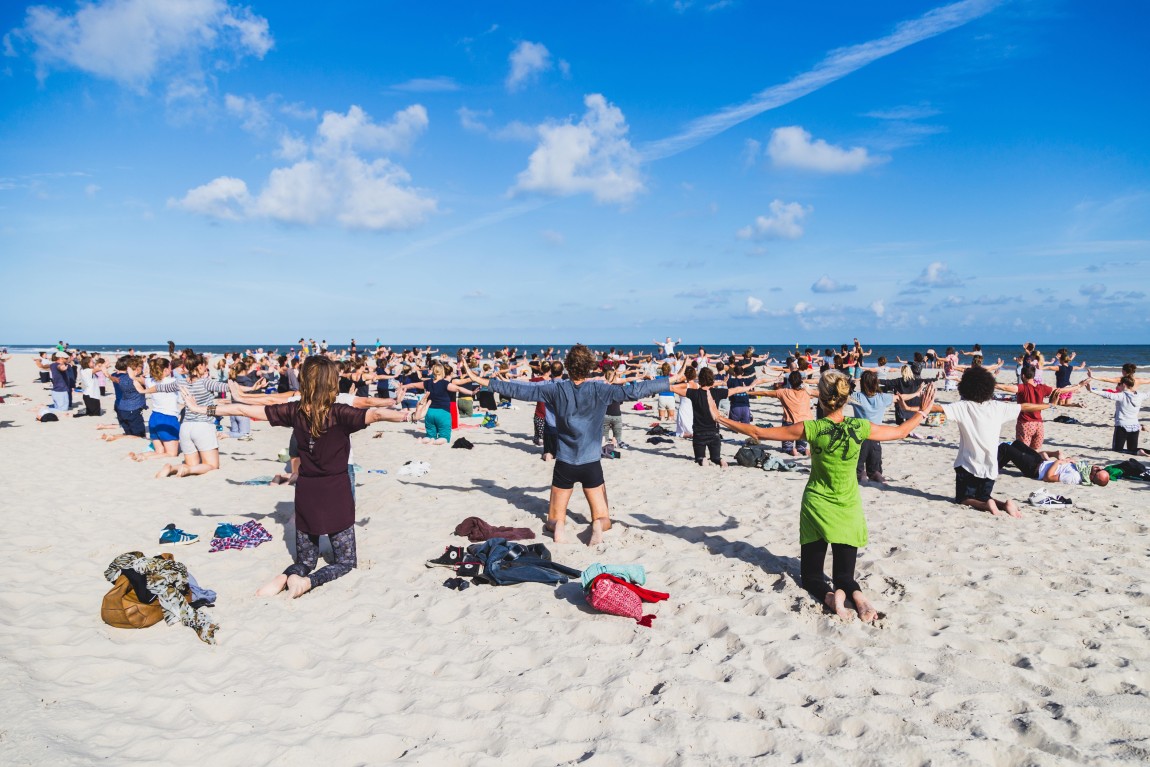 Yoga aan Zee