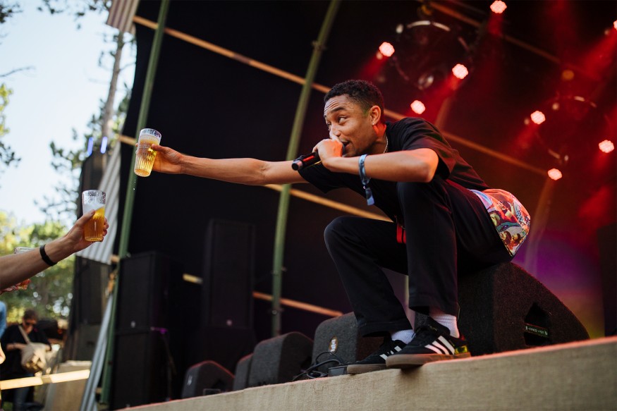 itgwo2017-loyle-carner-robin-alysha-clemens-02-1-.jpg